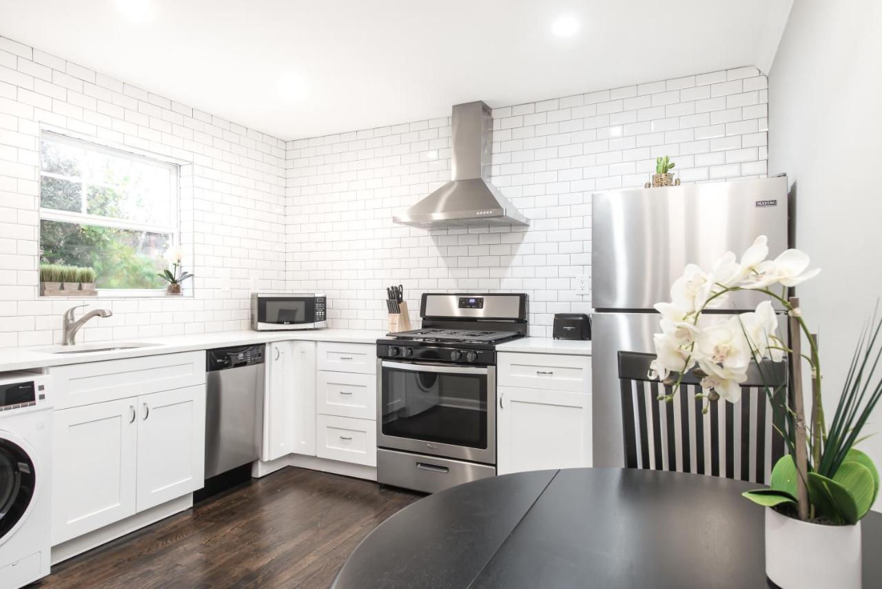 Stylish Onebedroom In Popular Virginia Highland *
